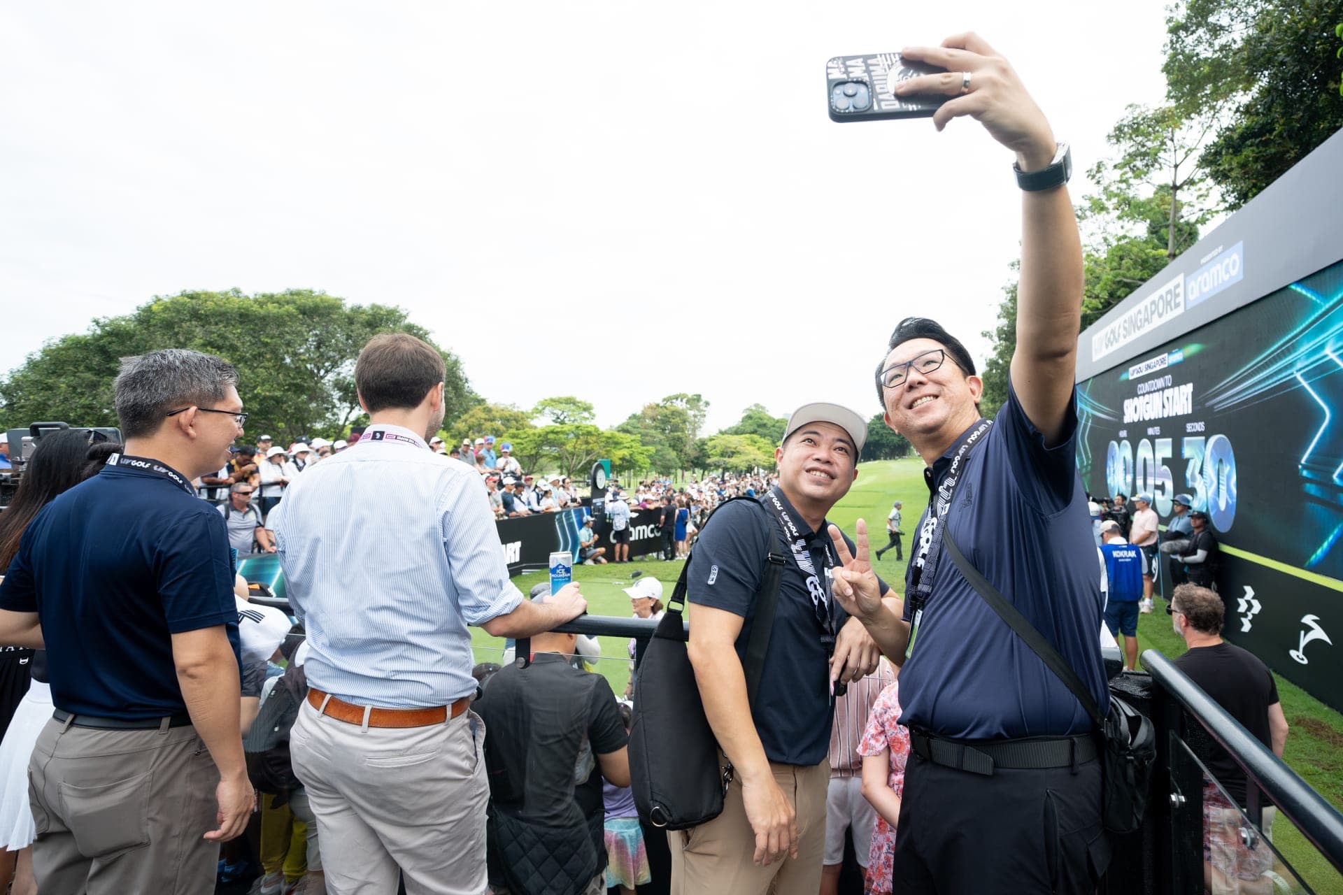 Team working on sustainable event setup